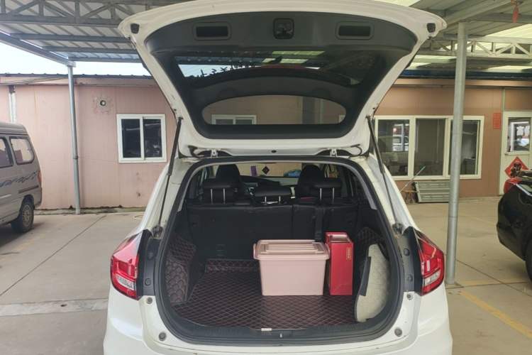 Used Honda Jade 2017 1.8L automatic Comfort version 5 seats Trunk