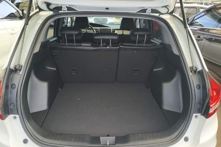 Used Honda Jade 2017 1.8L automatic Comfort version 5 seats Trunk