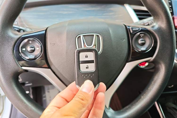 Used Honda Jade 2017 210TURBO CVT Fashion Edition 5-seater Vehicle Key