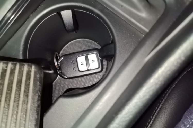 Used Honda Jade 2017 1.8L automatic Comfort version 5 seats Vehicle Key
