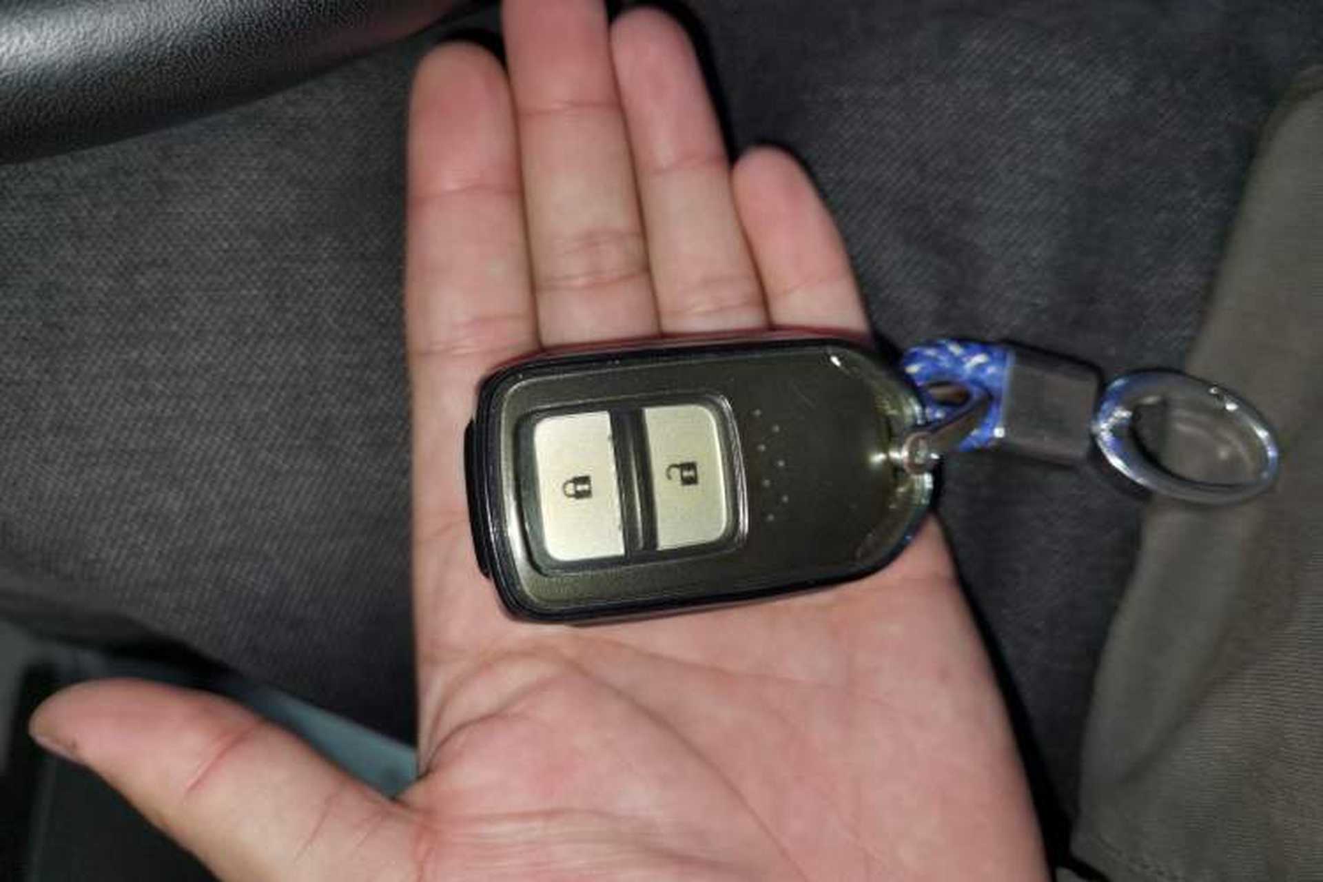 Used Honda Jade 2017 1.8L automatic Comfort version 5 seats Vehicle Key