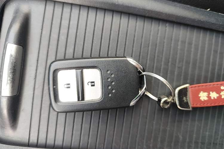 Used Honda Jade 2017 1.8L automatic Comfort version 5 seats Vehicle Key