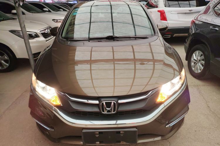 Used Honda Jade 2017 1.8L automatic Comfort version 5 seats Front