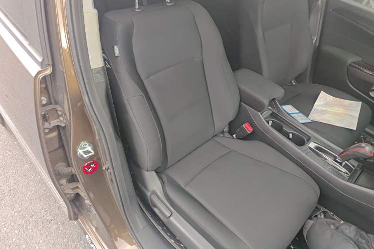 Used Honda Jade 2017 1.8L Automatic Classic Edition 5 seats Right Front Seat