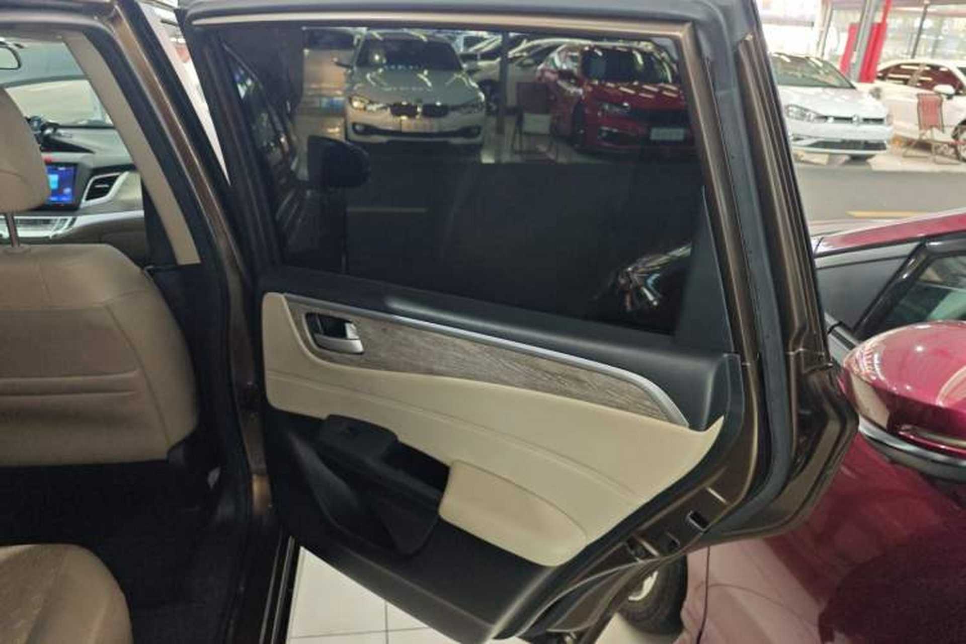 Used Honda Jade 2017 1.8L automatic Comfort version 5 seats Right Rear Door Interior