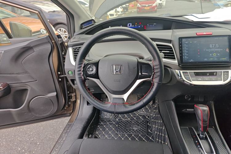 Used Honda Jade 2017 1.8L Automatic Classic Edition 5 seats Steering Wheel