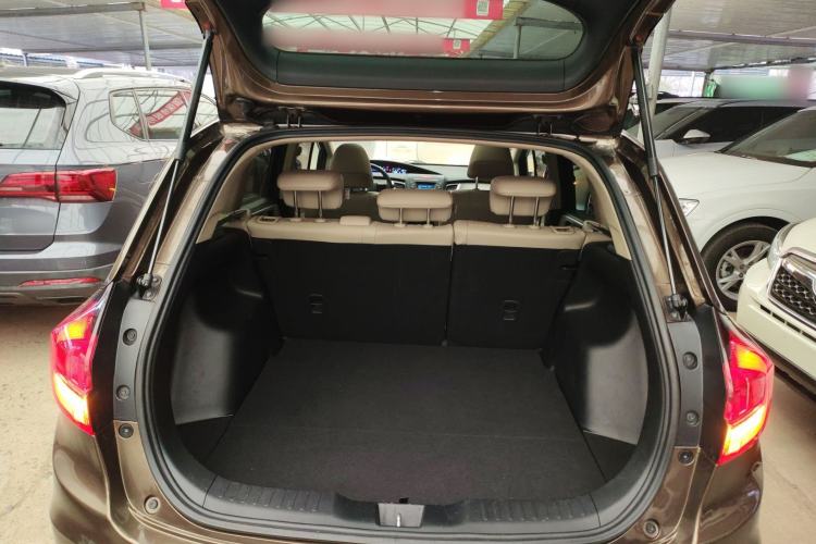 Used Honda Jade 2017 1.8L automatic Comfort version 5 seats Trunk