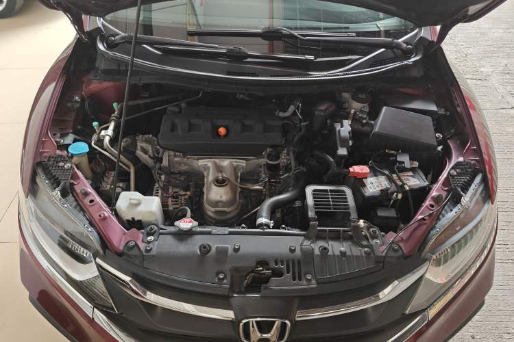 Used Honda Jade 2020 1.8L automatic Comfort version Engine Bay
