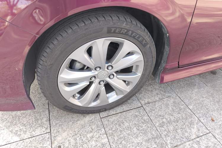 Used Honda Jade 2020 1.8L automatic Comfort version Left Front Wheel Hub