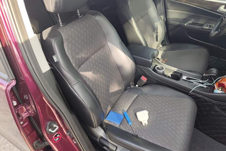 Used Honda Jade 2020 1.8L automatic Comfort version Right Front Seat