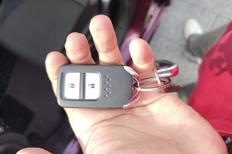 Used Honda Jade 2020 1.8L automatic Comfort version Vehicle Key