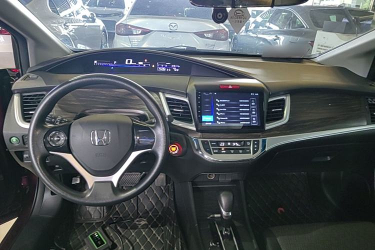 Used Honda Jade 2020 1.8L automatic Comfort version Center Console