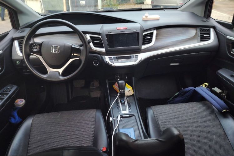 Used Honda Jade 2020 1.8L automatic Comfort version Center Console