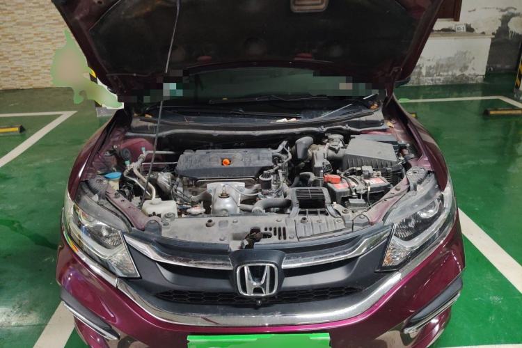 Used Honda Jade 2020 1.8L automatic Comfort version Engine Bay
