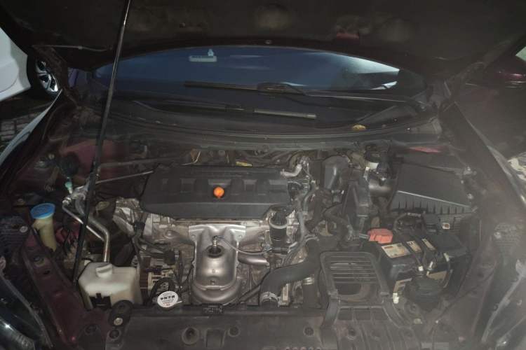 Used Honda Jade 2020 1.8L automatic Comfort version Engine Bay