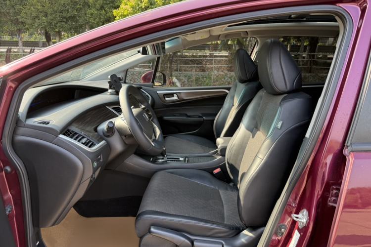 Used Honda Jade 2020 1.8L automatic Comfort version Interior 5