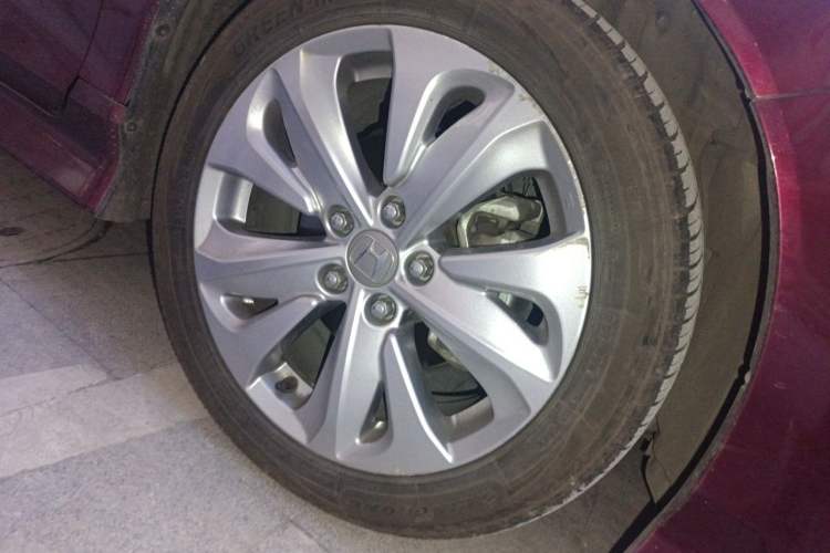 Used Honda Jade 2020 1.8L automatic Comfort version Right Front Wheel Hub