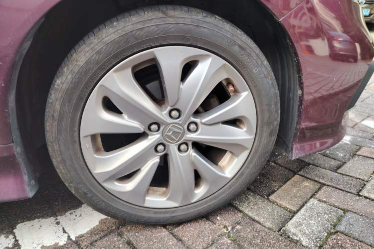 Used Honda Jade 2020 1.8L automatic Comfort version Right Front Wheel Hub