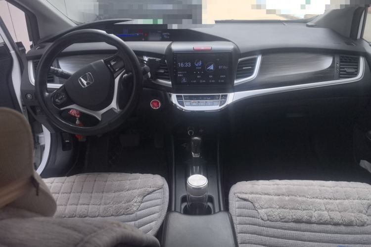 Used Honda Jade 2020 1.8L automatic Comfort version Center Console