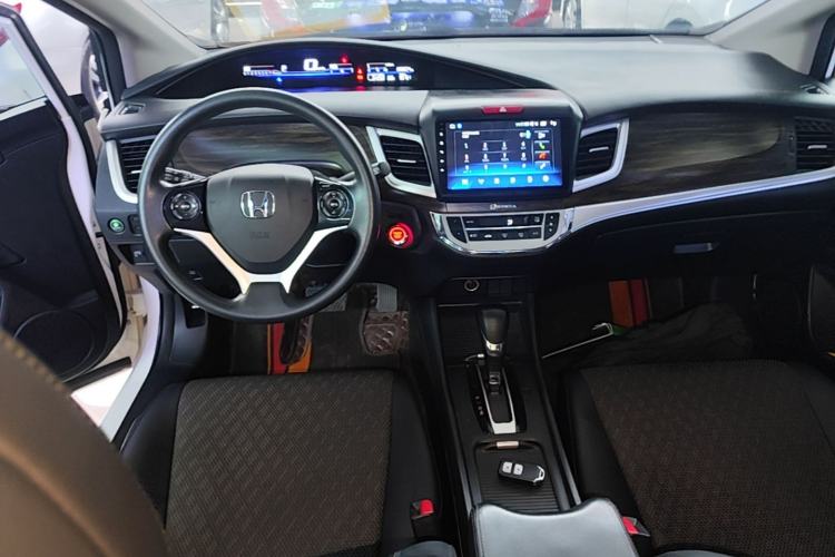 Used Honda Jade 2020 1.8L automatic Comfort version Center Console