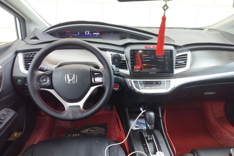 Used Honda Jade 2020 1.8L automatic Comfort version Center Console