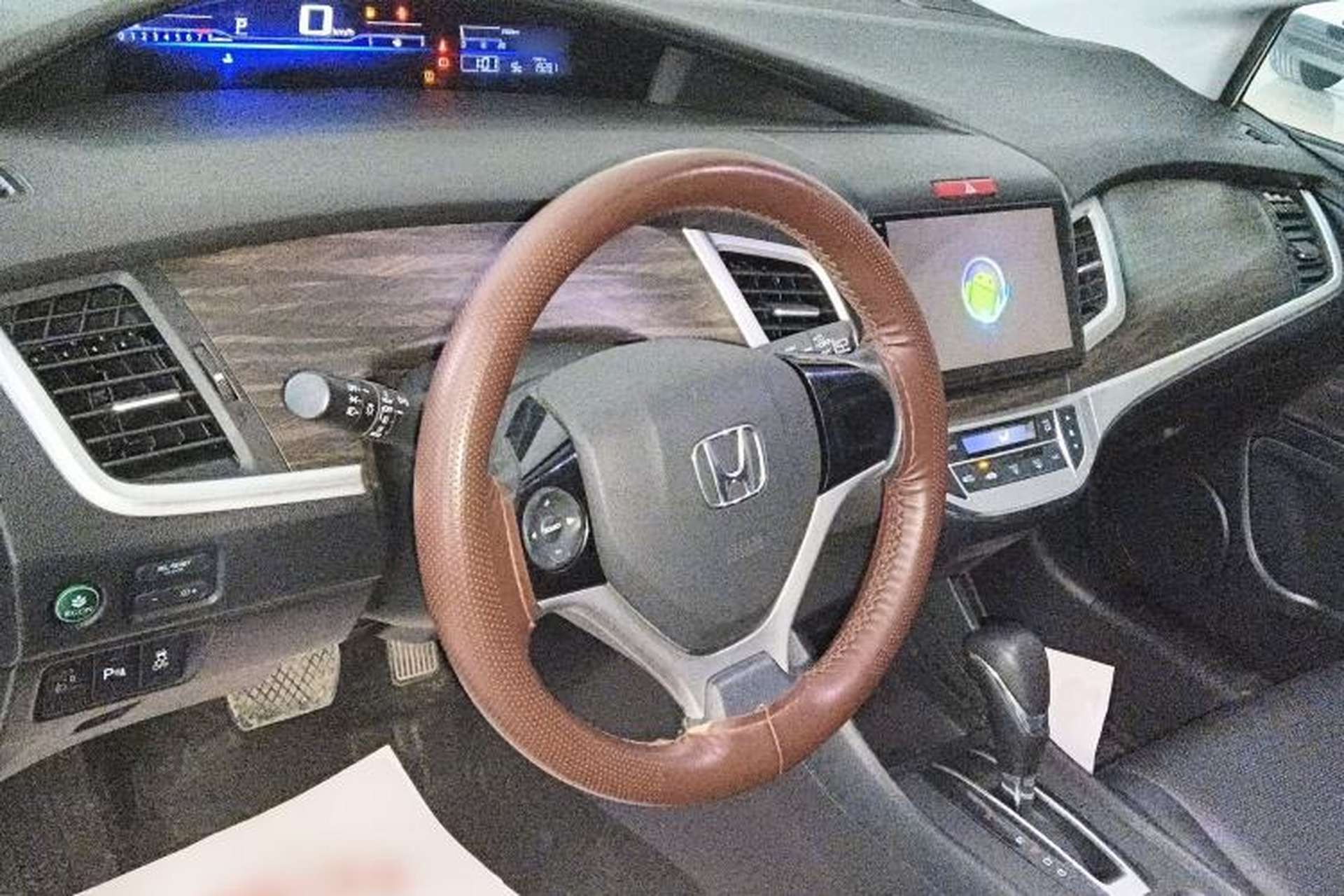 Used Honda Jade 2020 1.8L automatic Comfort version Center Console