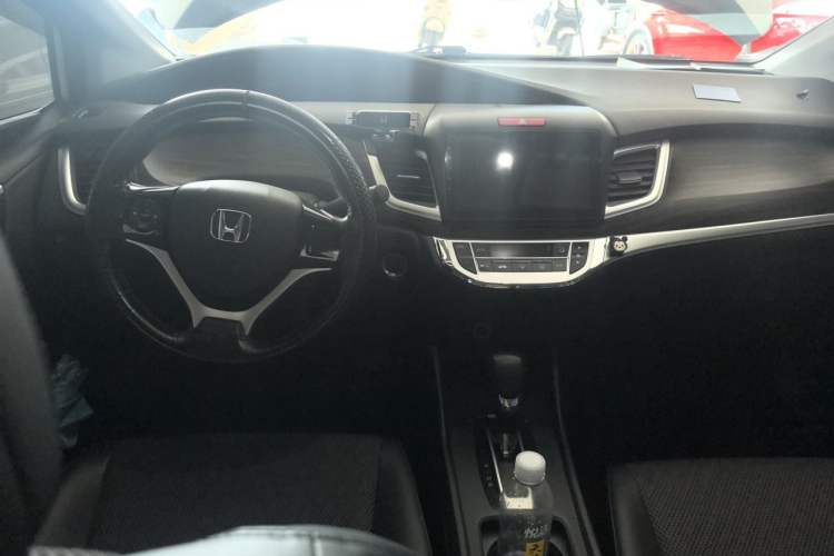Used Honda Jade 2020 1.8L automatic Comfort version Center Console