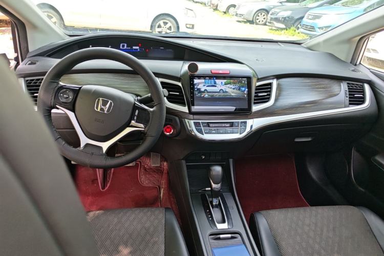 Used Honda Jade 2020 1.8L automatic Comfort version Center Console