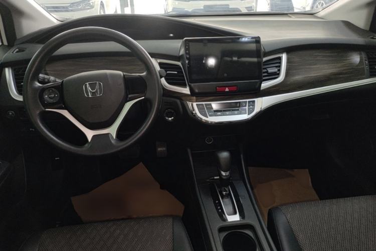 Used Honda Jade 2020 1.8L automatic Comfort version Center Console