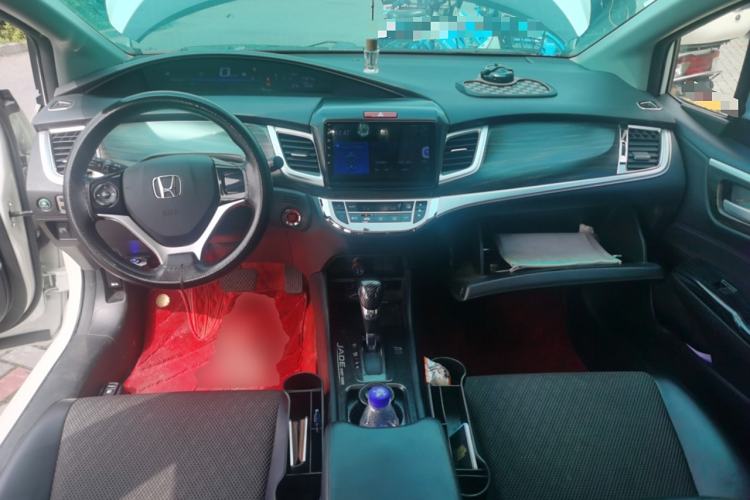 Used Honda Jade 2020 1.8L automatic Comfort version Center Console