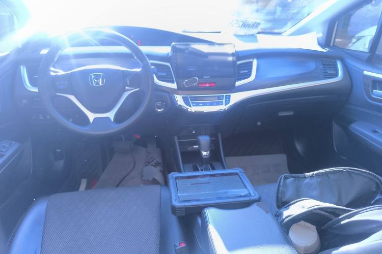 Used Honda Jade 2020 1.8L automatic Comfort version Center Console