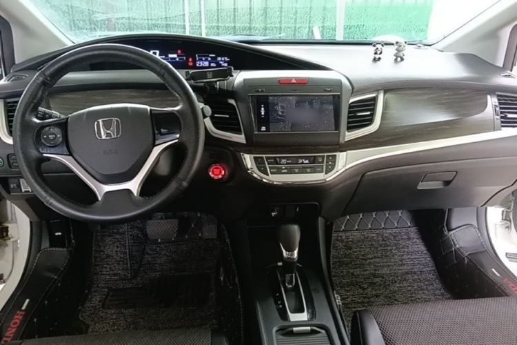Used Honda Jade 2020 1.8L automatic Comfort version Center Console