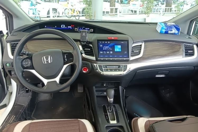 Used Honda Jade 2020 1.8L automatic Comfort version Center Console