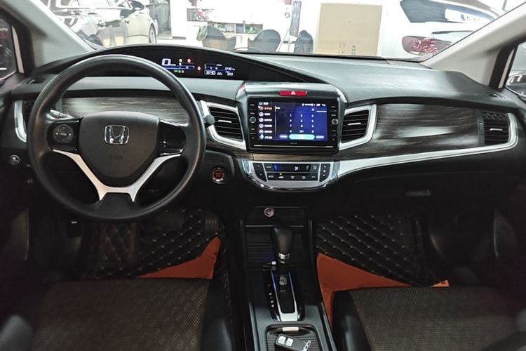 Used Honda Jade 2020 1.8L automatic Comfort version Center Console
