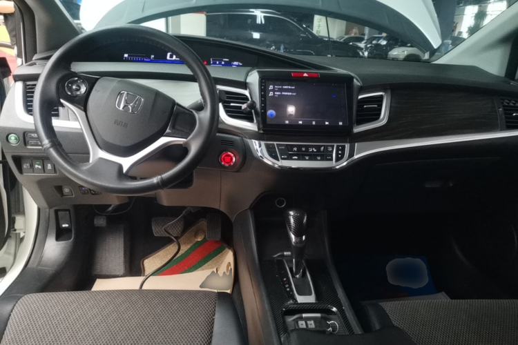 Used Honda Jade 2020 1.8L automatic Comfort version Center Console