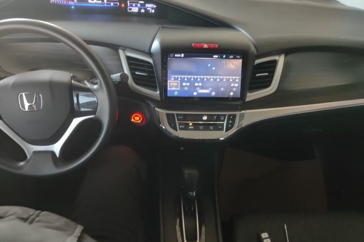Used Honda Jade 2020 1.8L automatic Comfort version Center Console