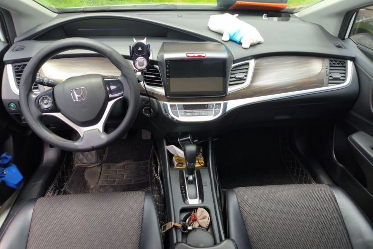 Used Honda Jade 2020 1.8L automatic Comfort version Center Console