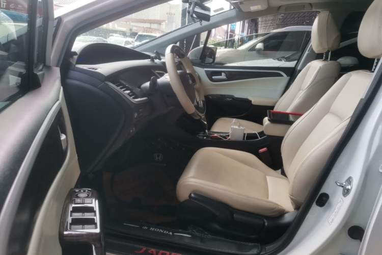 Used Honda Jade 2020 1.8L automatic Comfort version Driver Seat