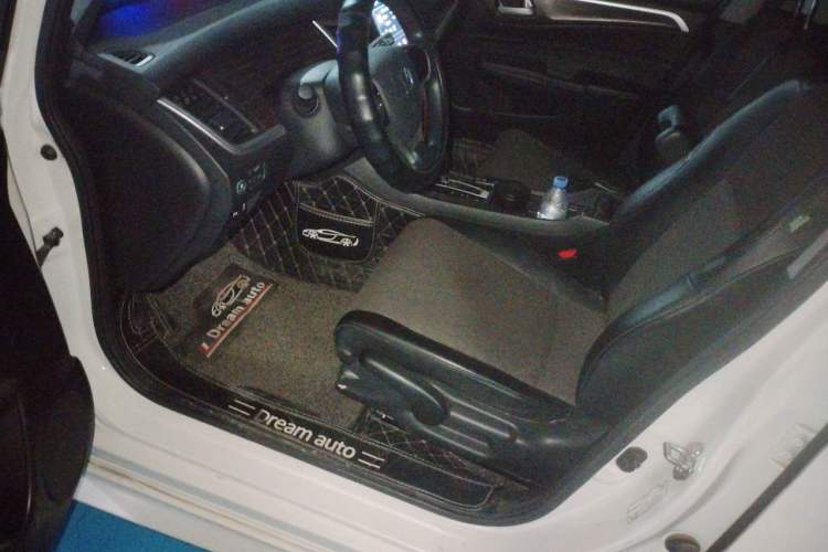 Used Honda Jade 2020 1.8L automatic Comfort version Driver Seat