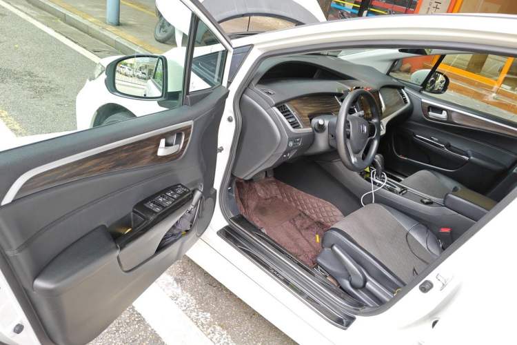 Used Honda Jade 2020 1.8L automatic Comfort version Driver Seat