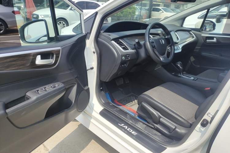 Used Honda Jade 2020 1.8L automatic Comfort version Driver Seat