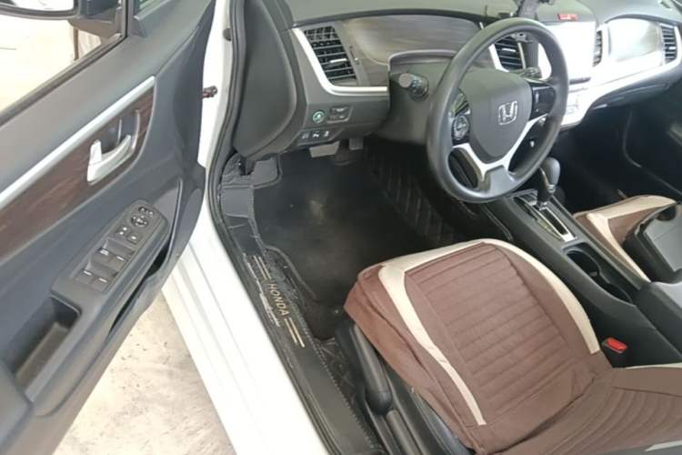 Used Honda Jade 2020 1.8L automatic Comfort version Driver Seat
