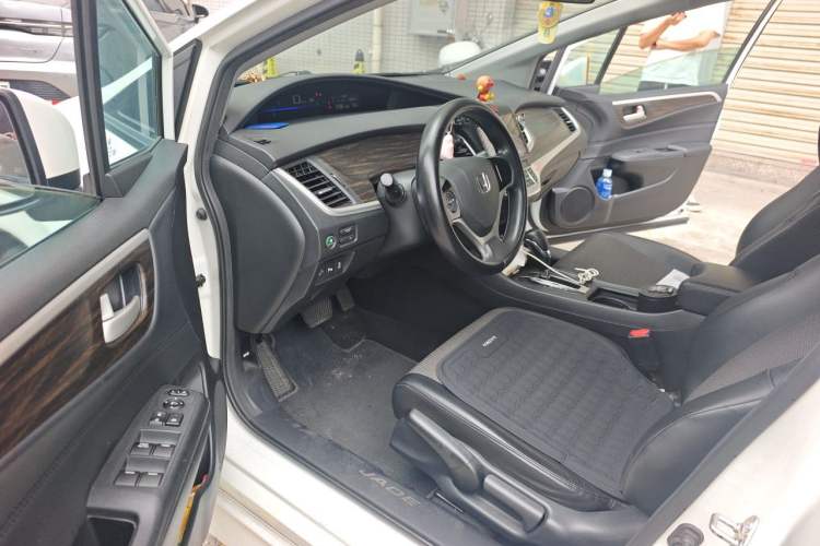 Used Honda Jade 2020 1.8L automatic Comfort version Driver Seat