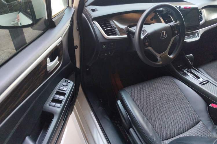Used Honda Jade 2020 1.8L automatic Comfort version Driver Seat