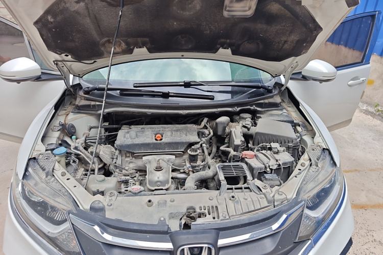 Used Honda Jade 2020 1.8L automatic Comfort version Engine Bay
