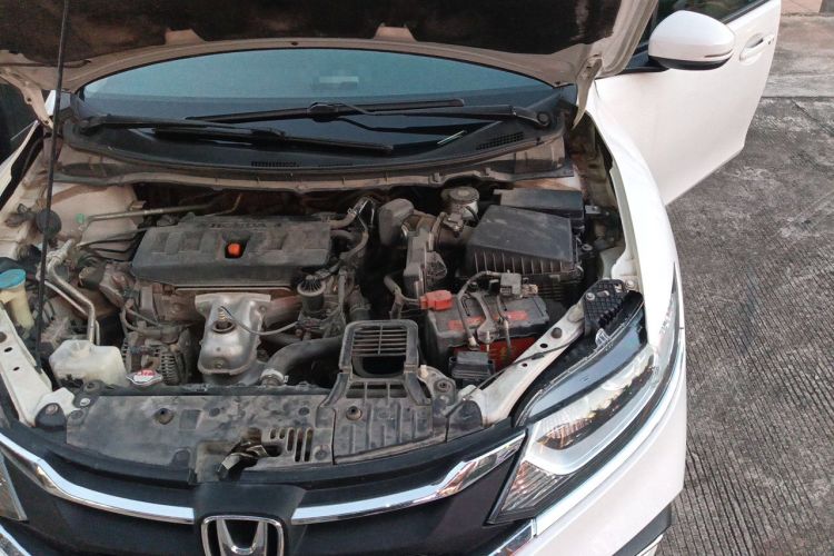 Used Honda Jade 2020 1.8L automatic Comfort version Engine Bay Left