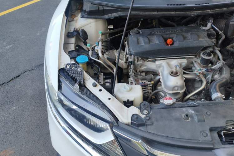 Used Honda Jade 2020 1.8L automatic Comfort version Engine Bay Right