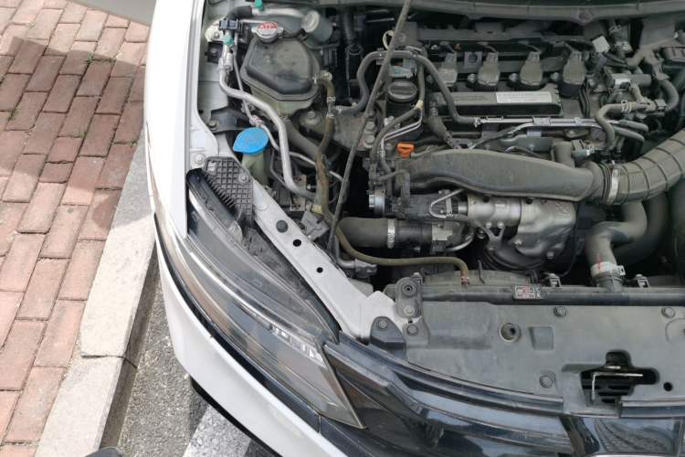 Used Honda Jade 2020 210TURBO CVT Fashion Edition Engine Bay Right