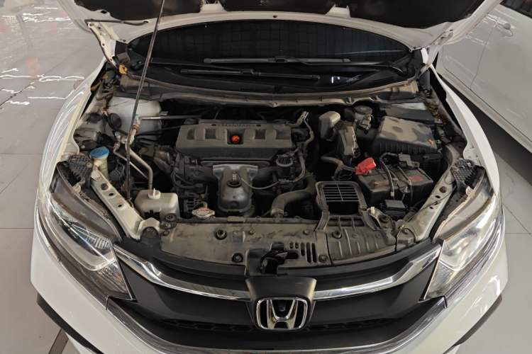 Used Honda Jade 2020 1.8L automatic Comfort version Engine Bay