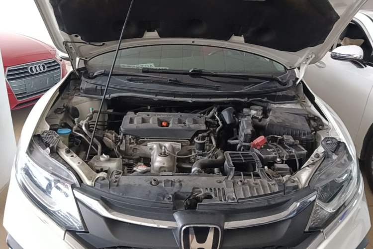 Used Honda Jade 2020 1.8L automatic Comfort version Engine Bay